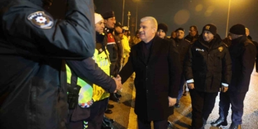 konya-protokolu-suruculerin-ve-polislerin-yeni-yilini-kutladi-OaeOwrS2.jpg