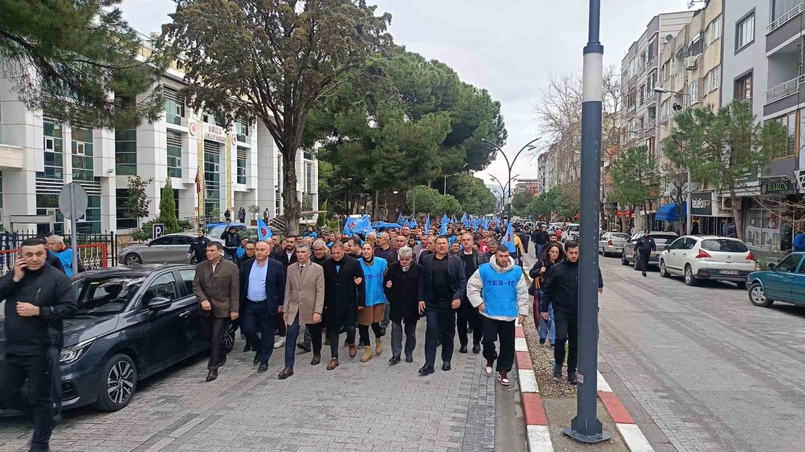 konya sekere bagli soma termik santralinde isciler sokaga dokuldu 5 CzchfjfH