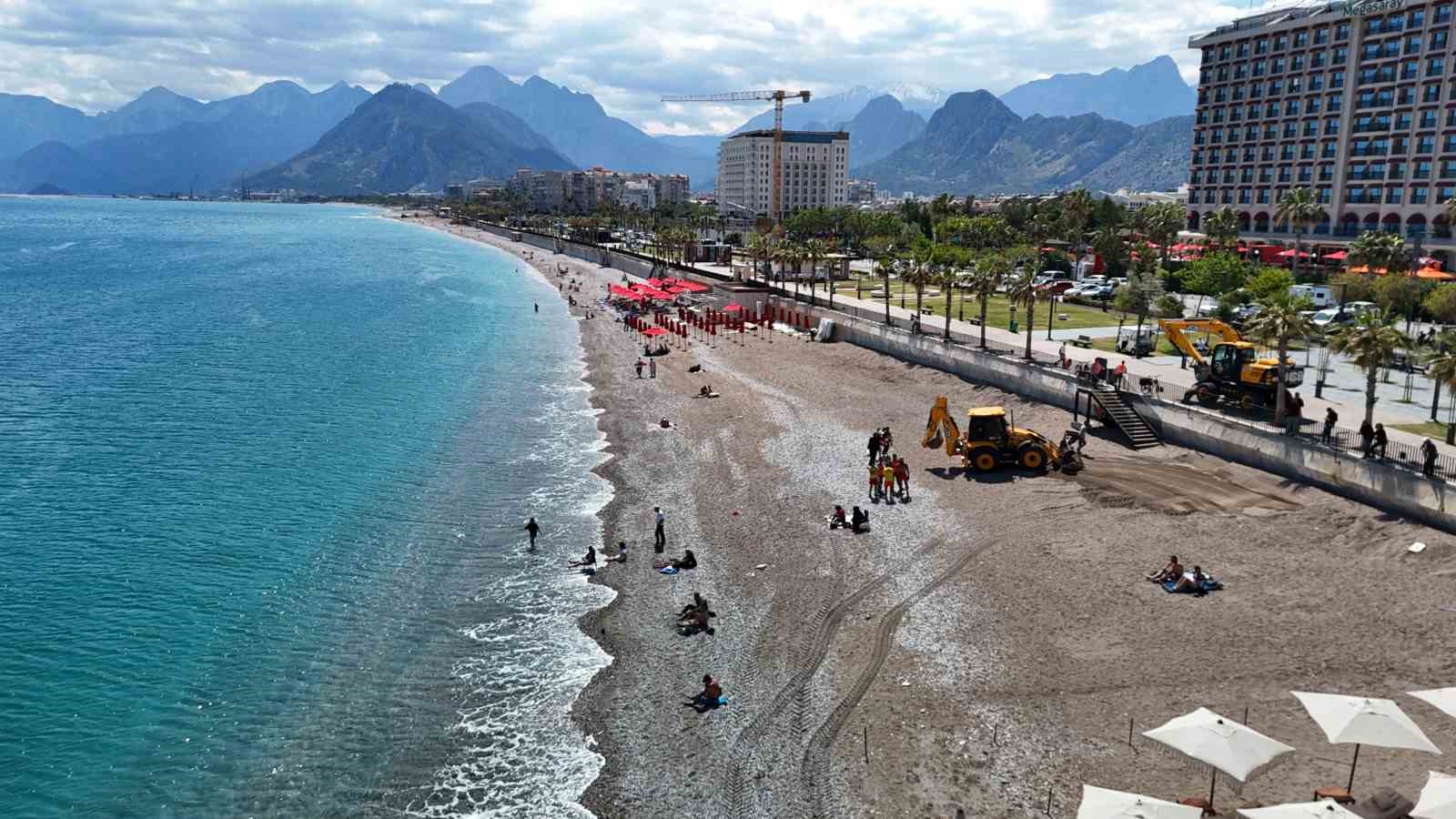 konyaalti sahilinde sezon oncesi hazirliklar basladi 5 upOQsZEV