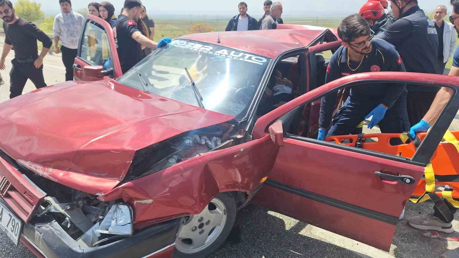 Konya’da 2 otomobil çarpıştı: 5 yaralı 6 konyada 2 otomobil carpisti 5 yarali 2 WFRvXVvf