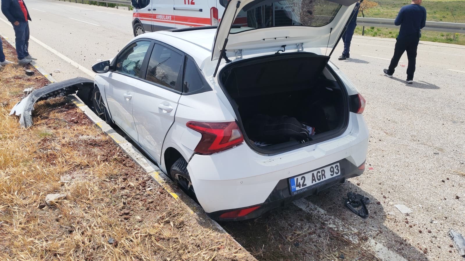 Konya’da 2 otomobil çarpıştı: 5 yaralı 7 konyada 2 otomobil carpisti 5 yarali 3 mP6Bt1Gm