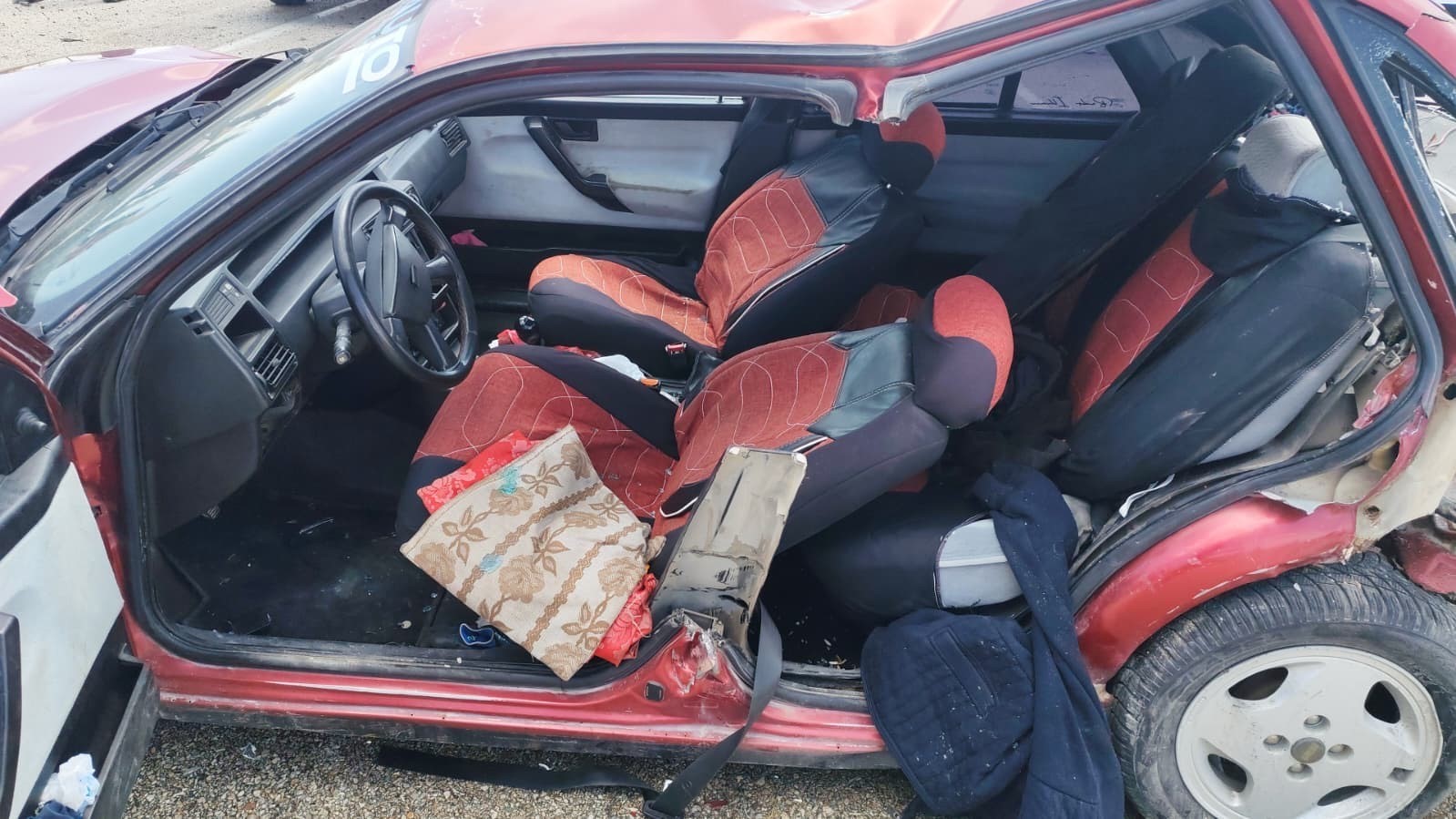 Konya’da 2 otomobil çarpıştı: 5 yaralı 9 konyada 2 otomobil carpisti 5 yarali 5 TwJZT4zT