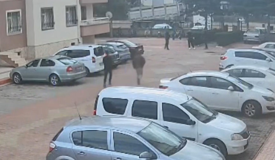 Konya’da 26 yıldan fazla hapis cezası olan dolandırıcı yakalandı 5 konyada 26 yildan fazla hapis cezasi olan dolandirici yakalandi 1 6myb7XY5