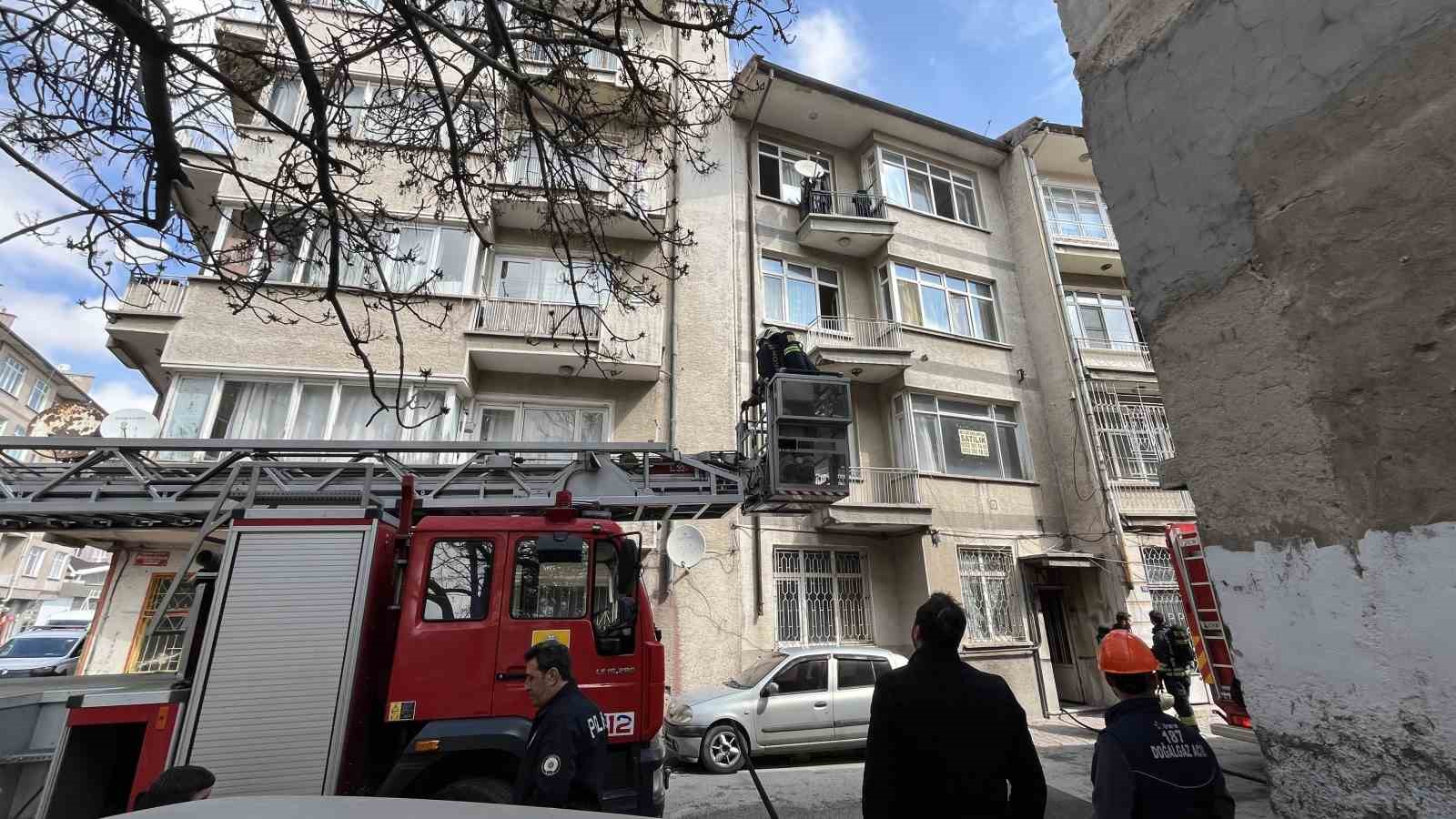 konyada binada cikan yanginda mahsur kalan 5i cocuk 8 kisi ekiplerce kurtarildi 3 4l5u93jA