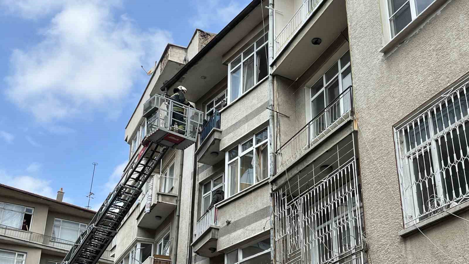 konyada binada cikan yanginda mahsur kalan 5i cocuk 8 kisi ekiplerce kurtarildi 7 w3KA2g6e