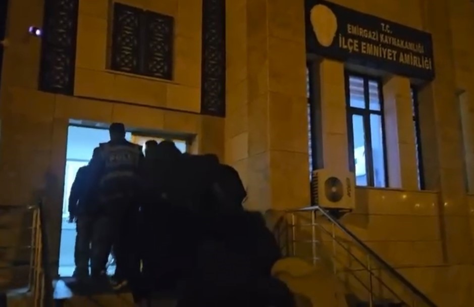 konyada gocmen kacakciligi operasyonu 3 tutuklama 1 tZrkLPgI