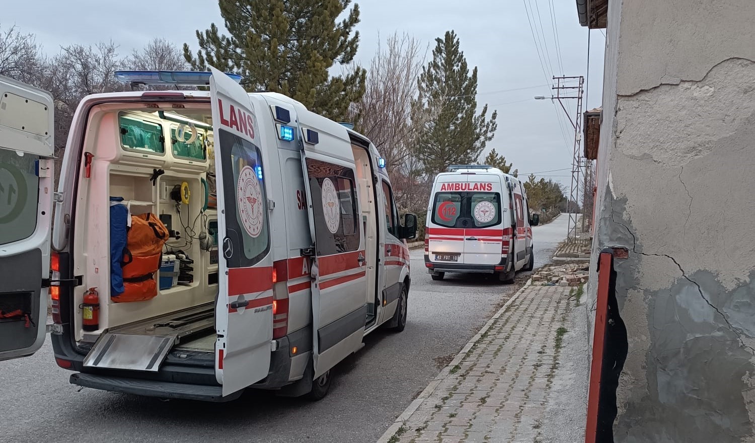 konyada iki katli evde yangin 1 olu 1 yarali 0 5Y4YGjK6