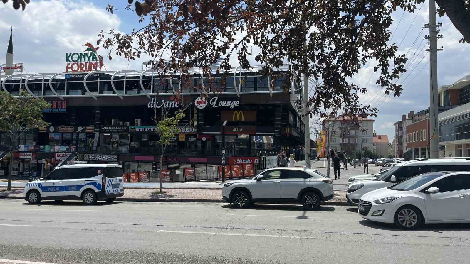 Konya’da kafe kurşunlayan şüpheli aracını bırakarak kaçtı 6 konyada kafe kursunlayan supheli aracini birakarak kacti 2 SatWtcBE