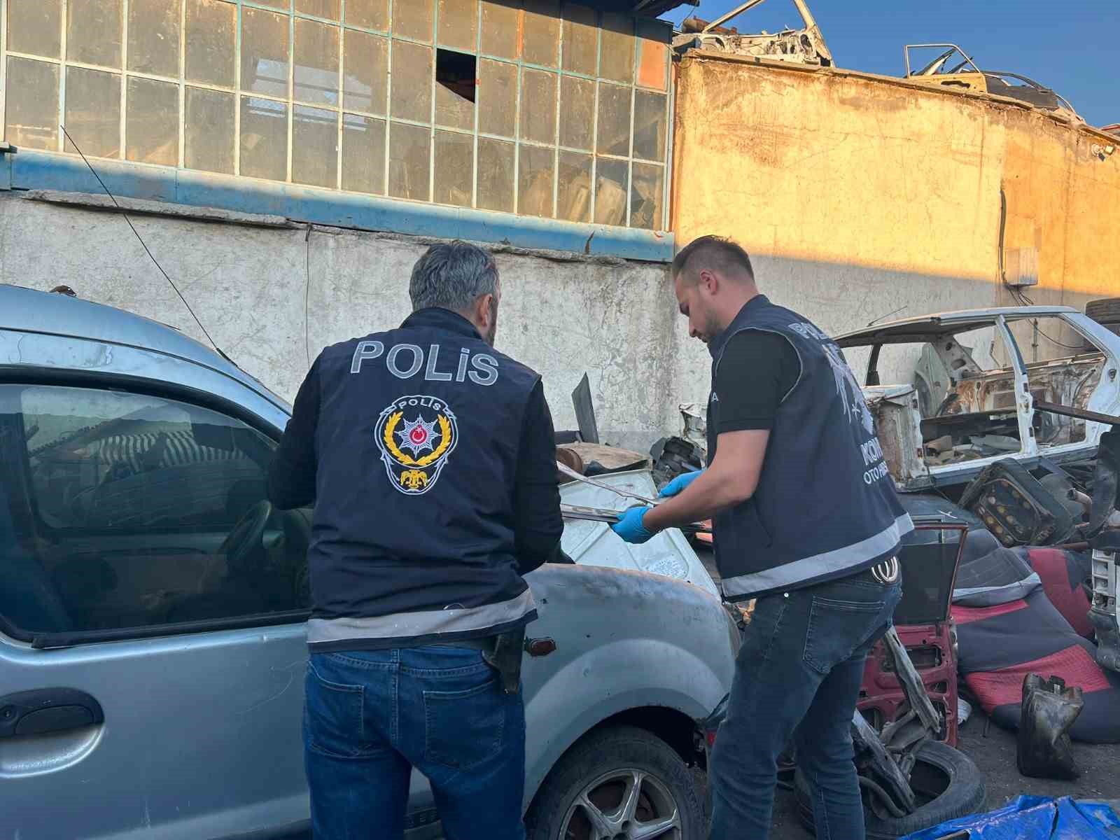 konyada oto kapan operasyonunda 75 milyonluk change arac ele gecirildi 0 55638vz2
