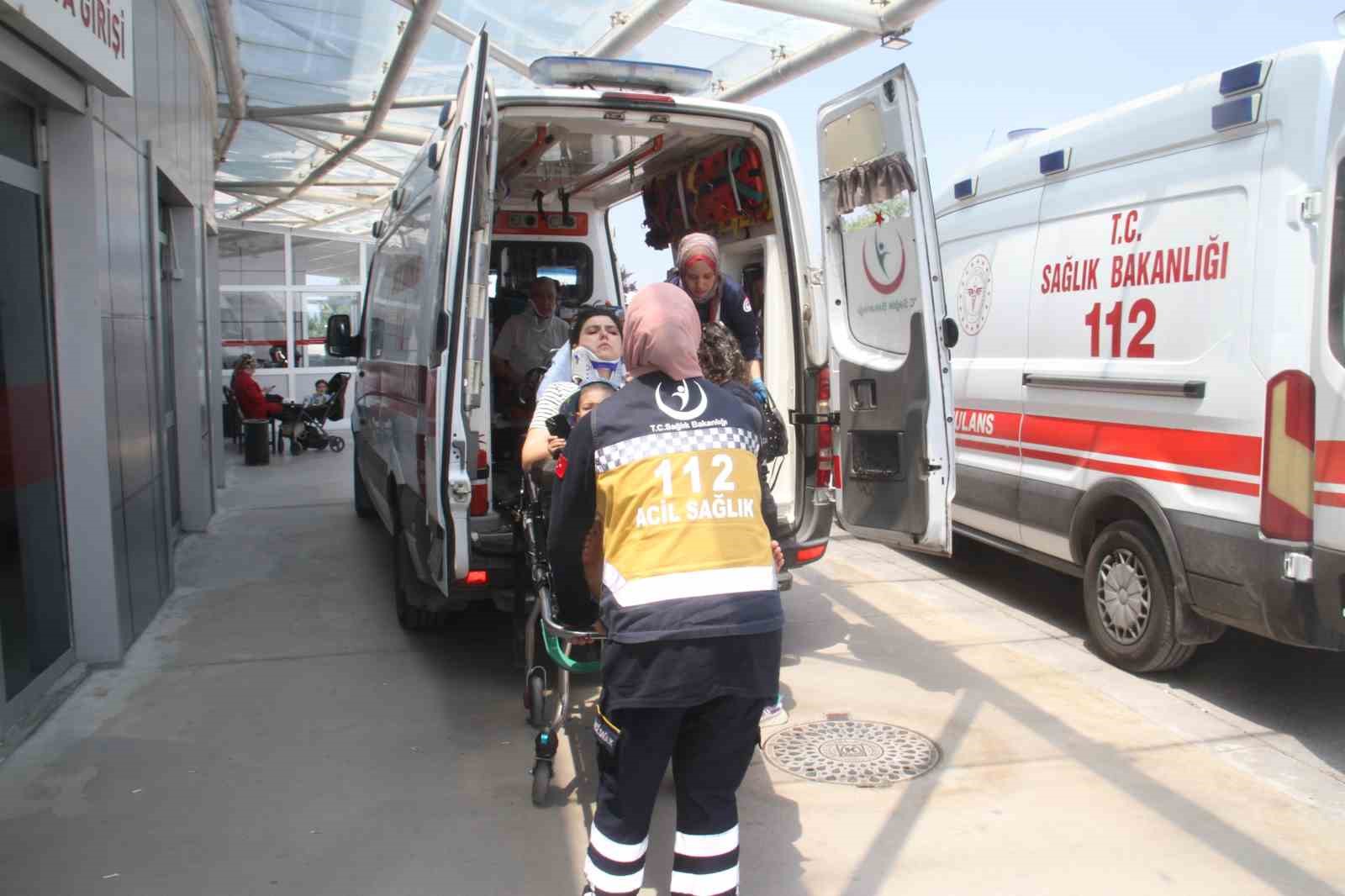 Konya’da otomobil şarampole savruldu: 5 yaralı 4 konyada otomobil sarampole savruldu 5 yarali 0 rY2AwNlW