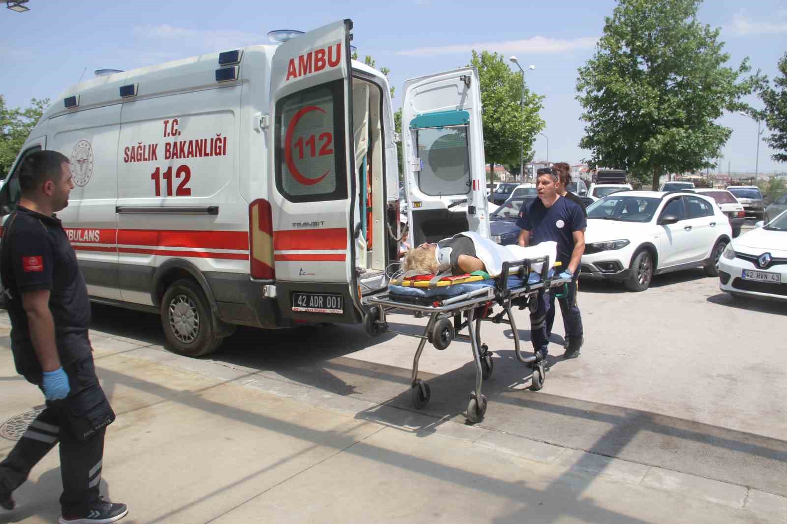 Konya’da otomobil şarampole savruldu: 5 yaralı 5 konyada otomobil sarampole savruldu 5 yarali 1 563242r8