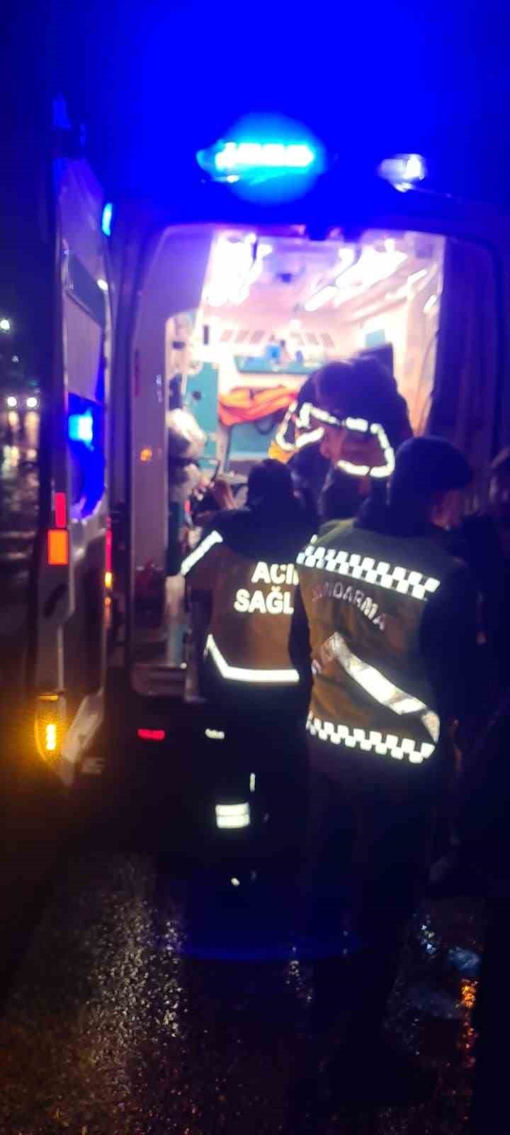 konyada otomobil tir ile carpisti 1 yarali 4 cdzObjdN