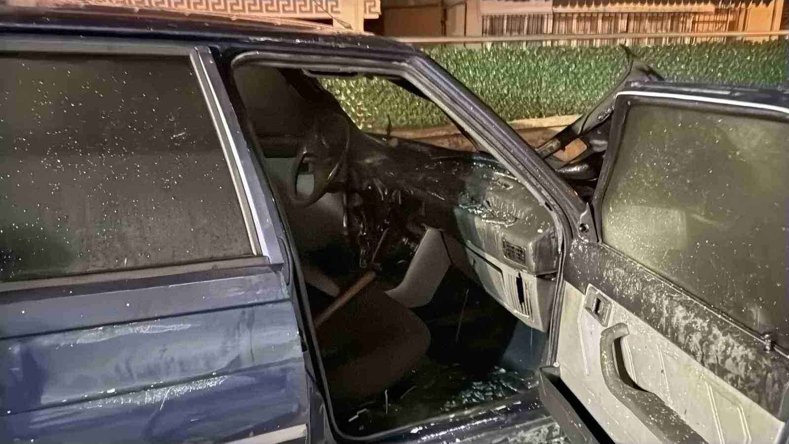 konyada park halindeki otomobil alev alev yandi 3 7q3heGBf
