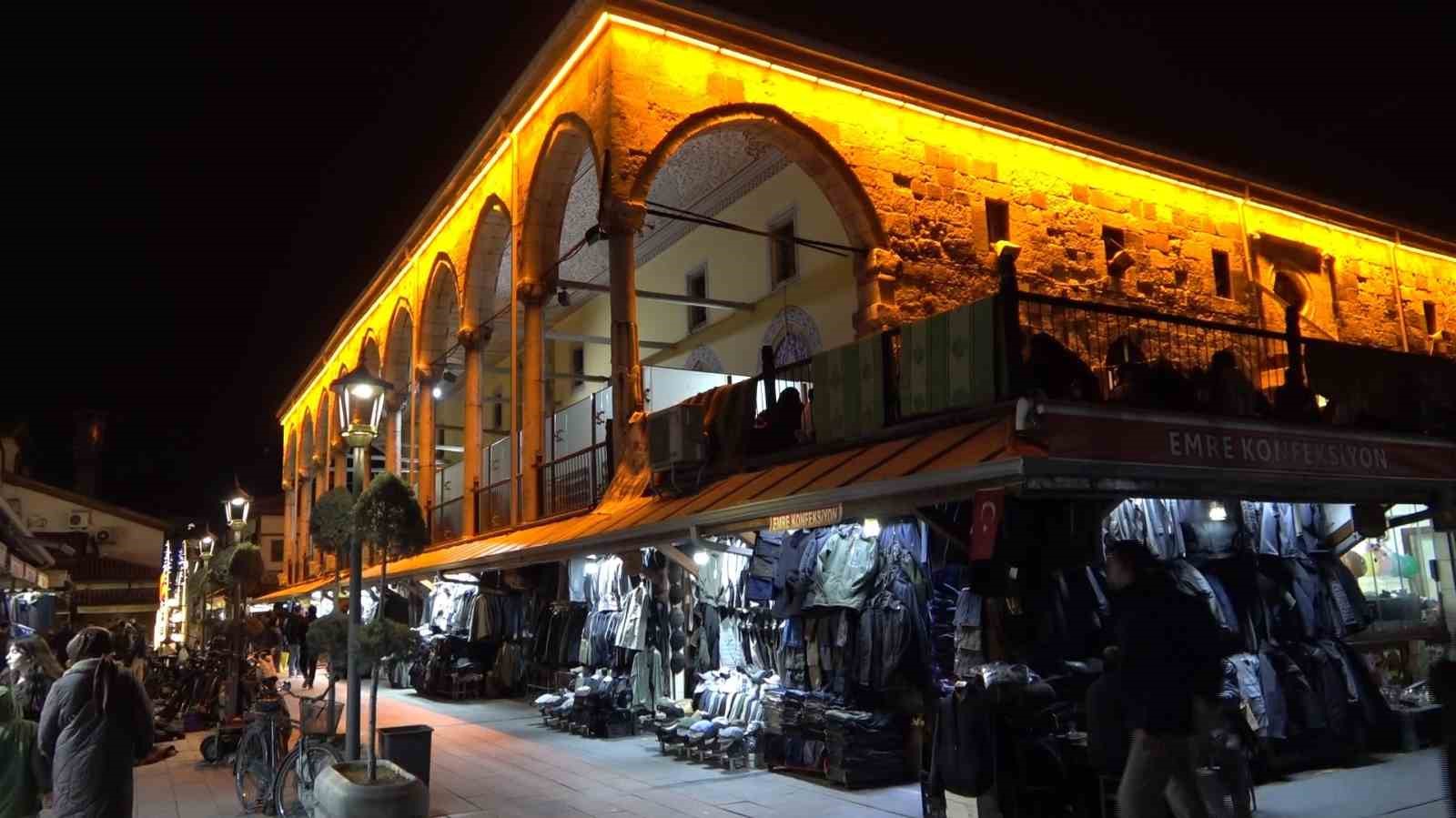 konyada ramazan ayinin son teravihinde camiler doldu 0 q3jM7jgS