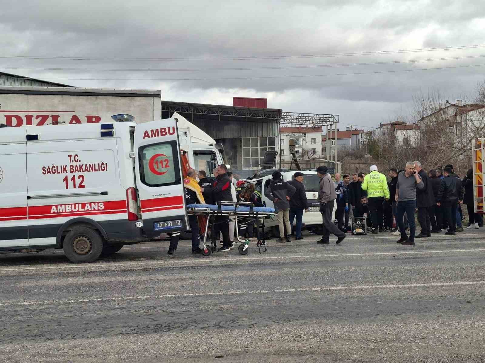 konyada trafik kazalari 7 yarali 1 vd8z8pOH