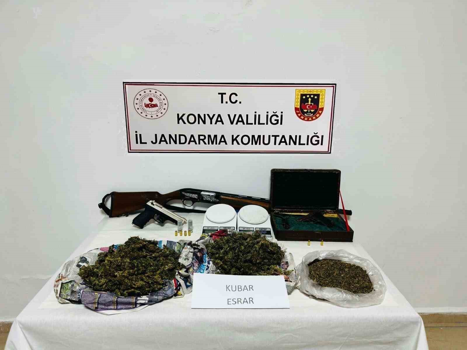 konyada uyusturucu tacirlerine 15 gunde 30 operasyon 6 tutuklama 0 YcS4Xw6N