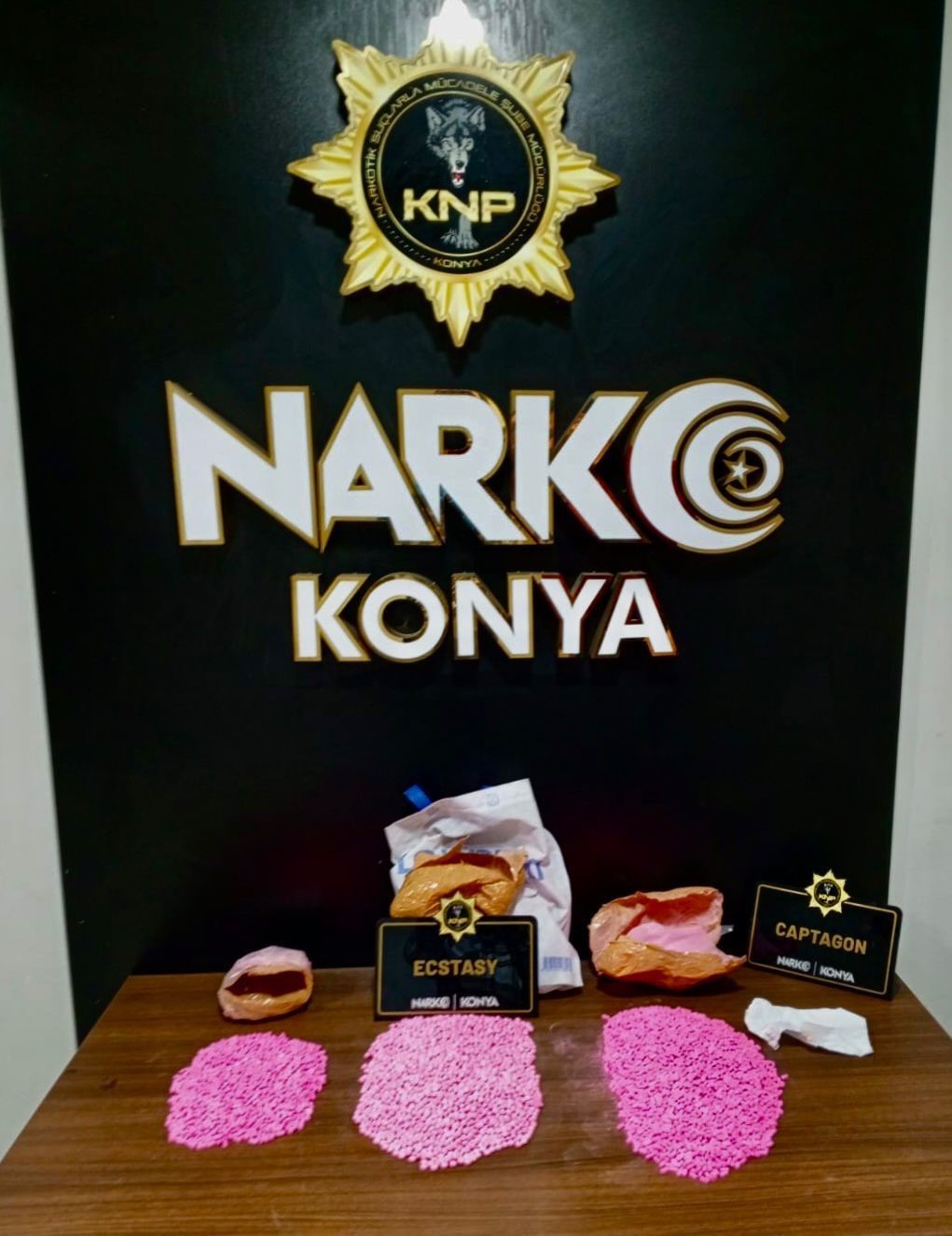 konyada uyusturucu tacirlerine operasyon 18 tutuklama 0 nHky18p8