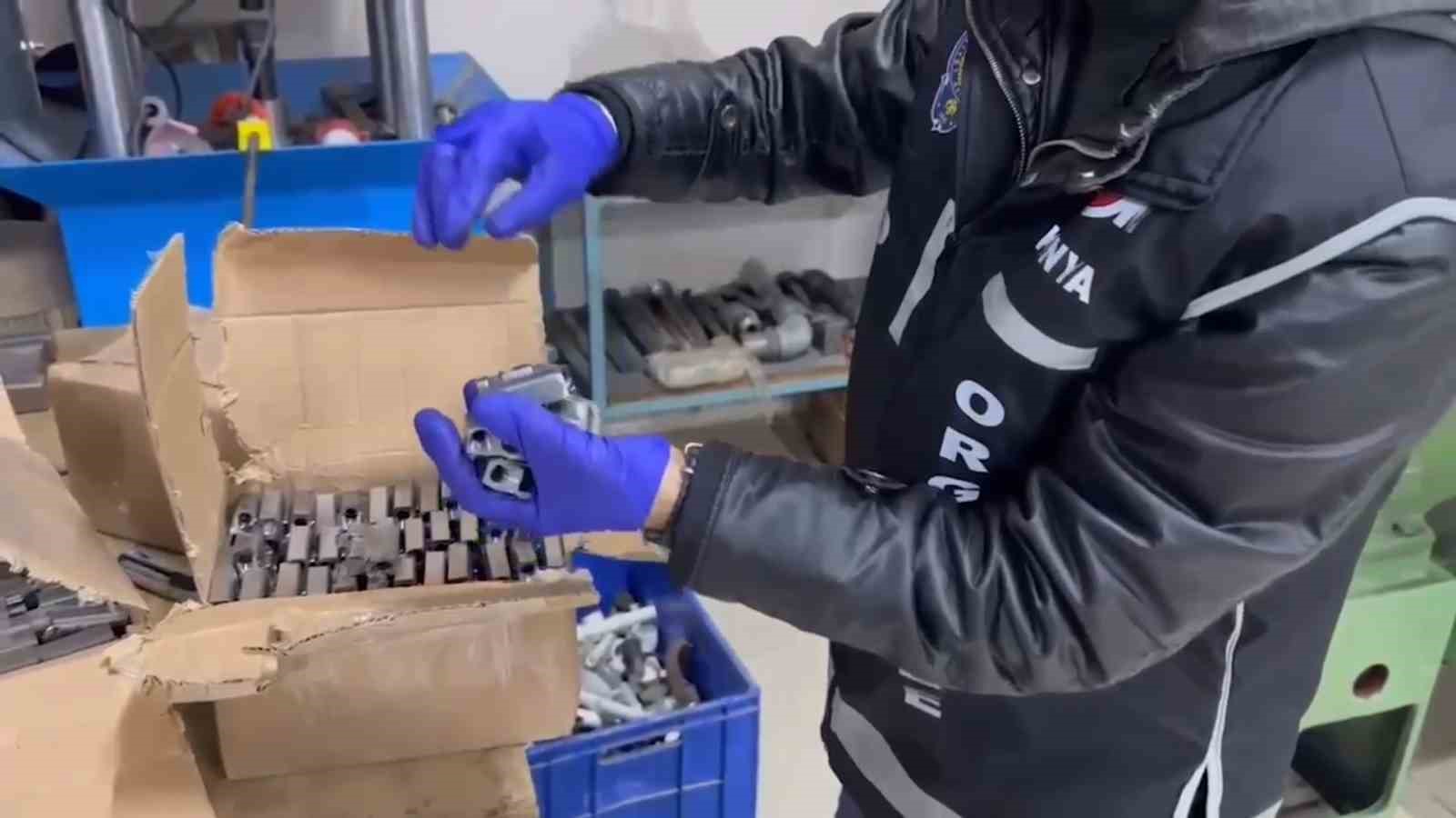 Konya’da yasa dışı silah operasyonu 6 konyada yasa disi silah operasyonu 2 6AaLvCJD