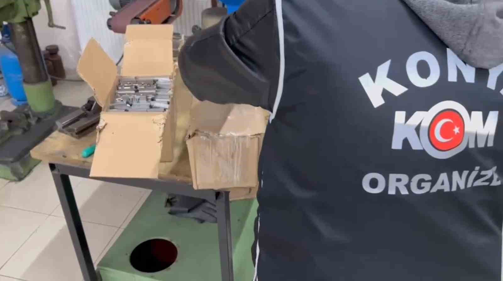 Konya’da yasa dışı silah operasyonu 7 konyada yasa disi silah operasyonu 3 Ya7PUs73