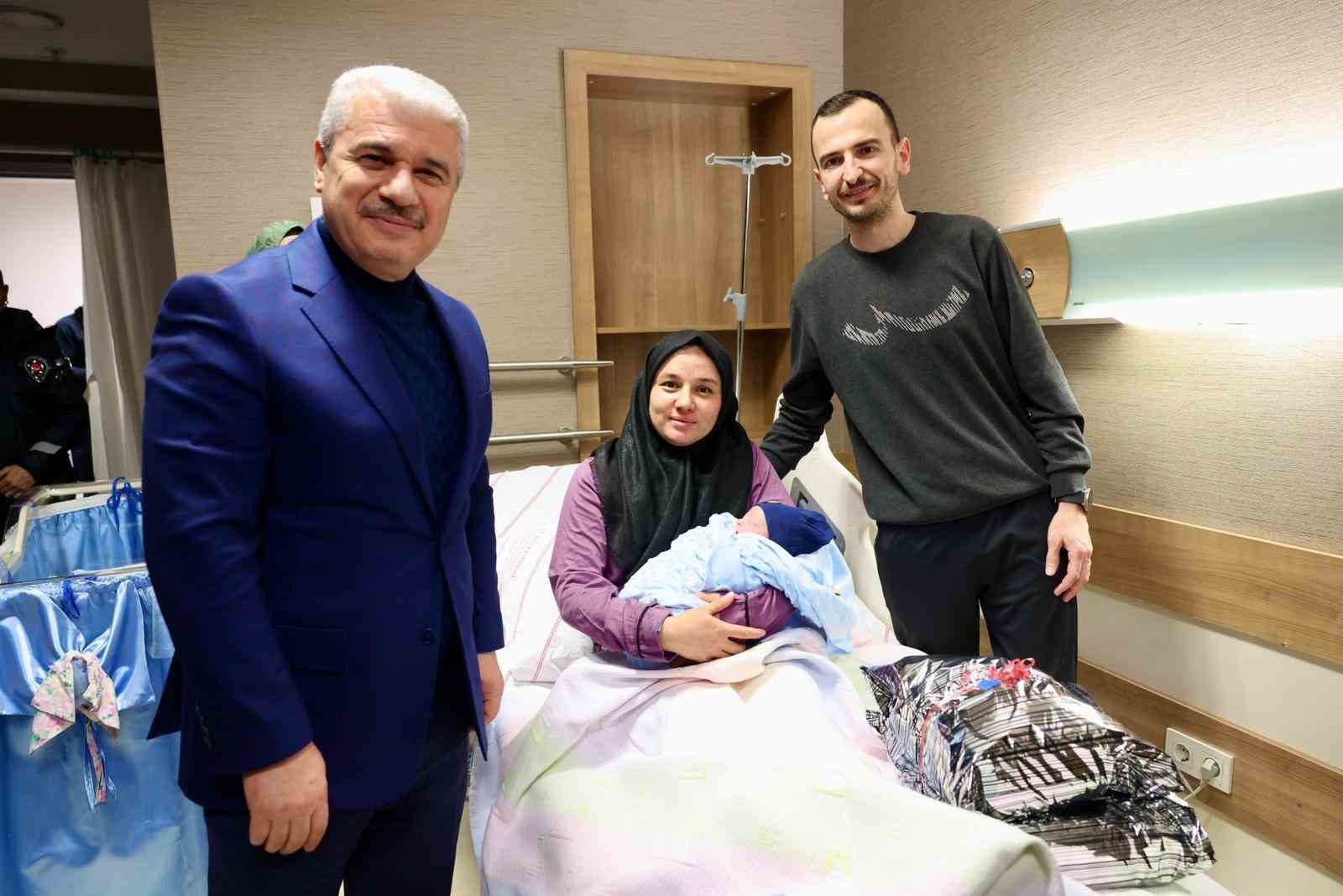 konyada yeni yilin ilk bebegi alparslan bebek oldu 3 pG3XN6tk