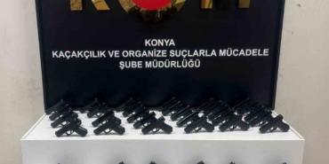 konyada-yuzlerce-silah-ve-silah-parcasi-ele-gecirildi-DhhanewQ.jpg