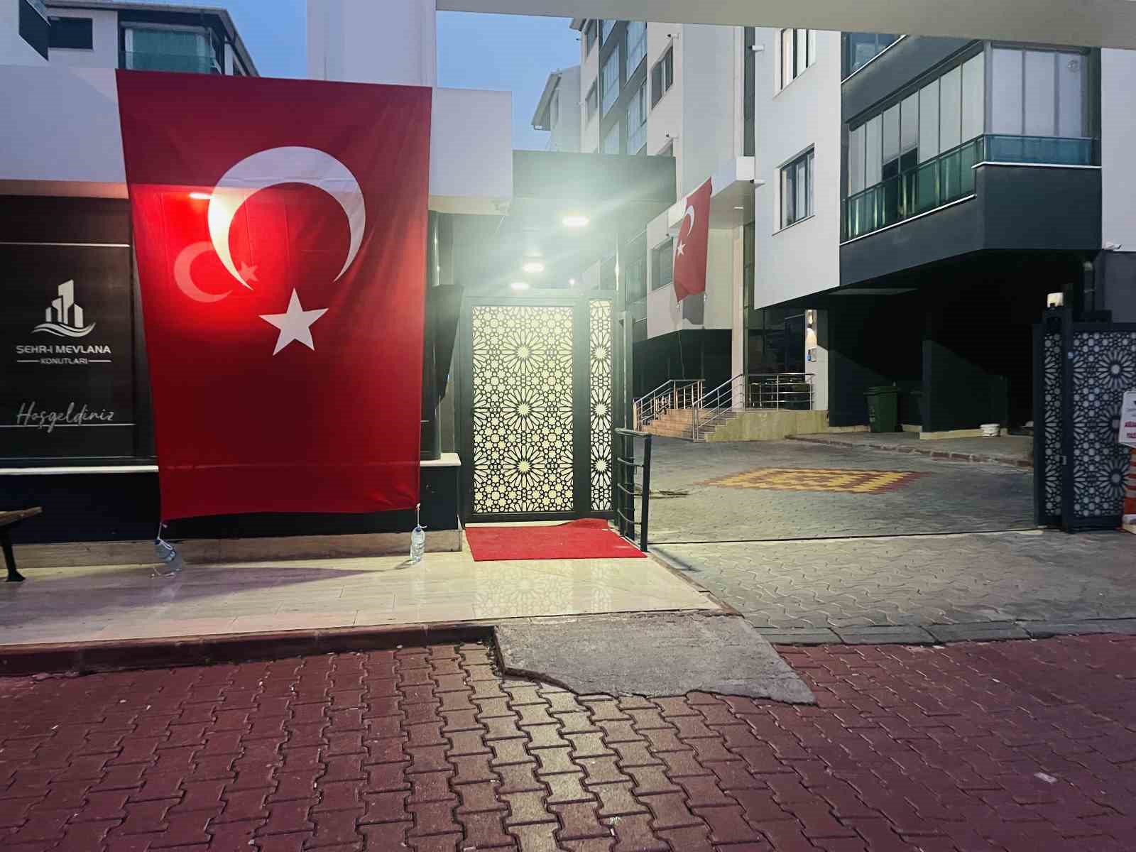 Konyalı şehidin acı haberi ailesine ulaştı 5 konyali sehidin aci haberi ailesine ulasti 1 AcwplGq5