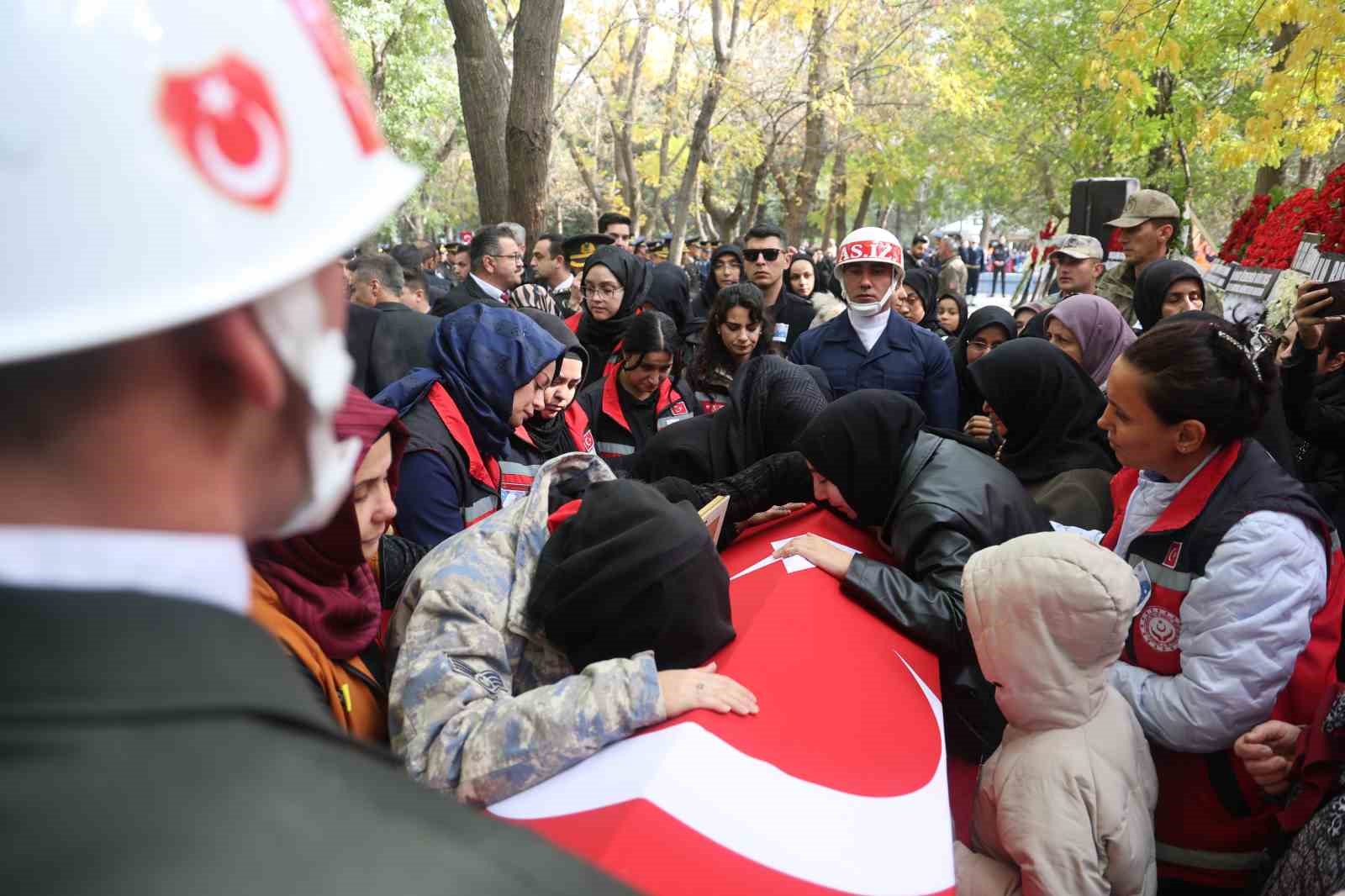 Konyalı şehit Ahmet Yasir Kuyucu son yolculuğuna uğurlandı 9 konyali sehit ahmet yasir kuyucu son yolculuguna ugurlandi 5 NQL5SQMY