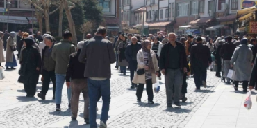 konyanin-tarihi-bedesten-carsisinda-bayram-yogunlugu-2s8rn3Rm.jpg