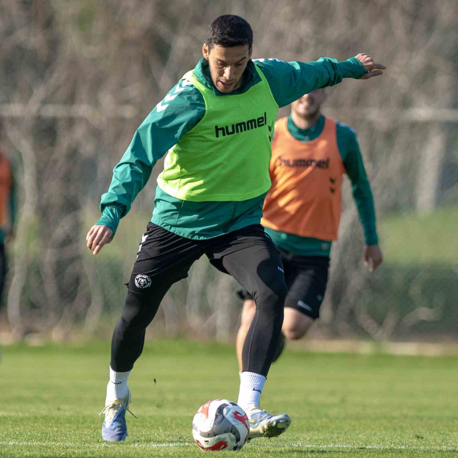 konyaspor antalya kampi hazirliklarini surduruyor 1 AvpYhXML