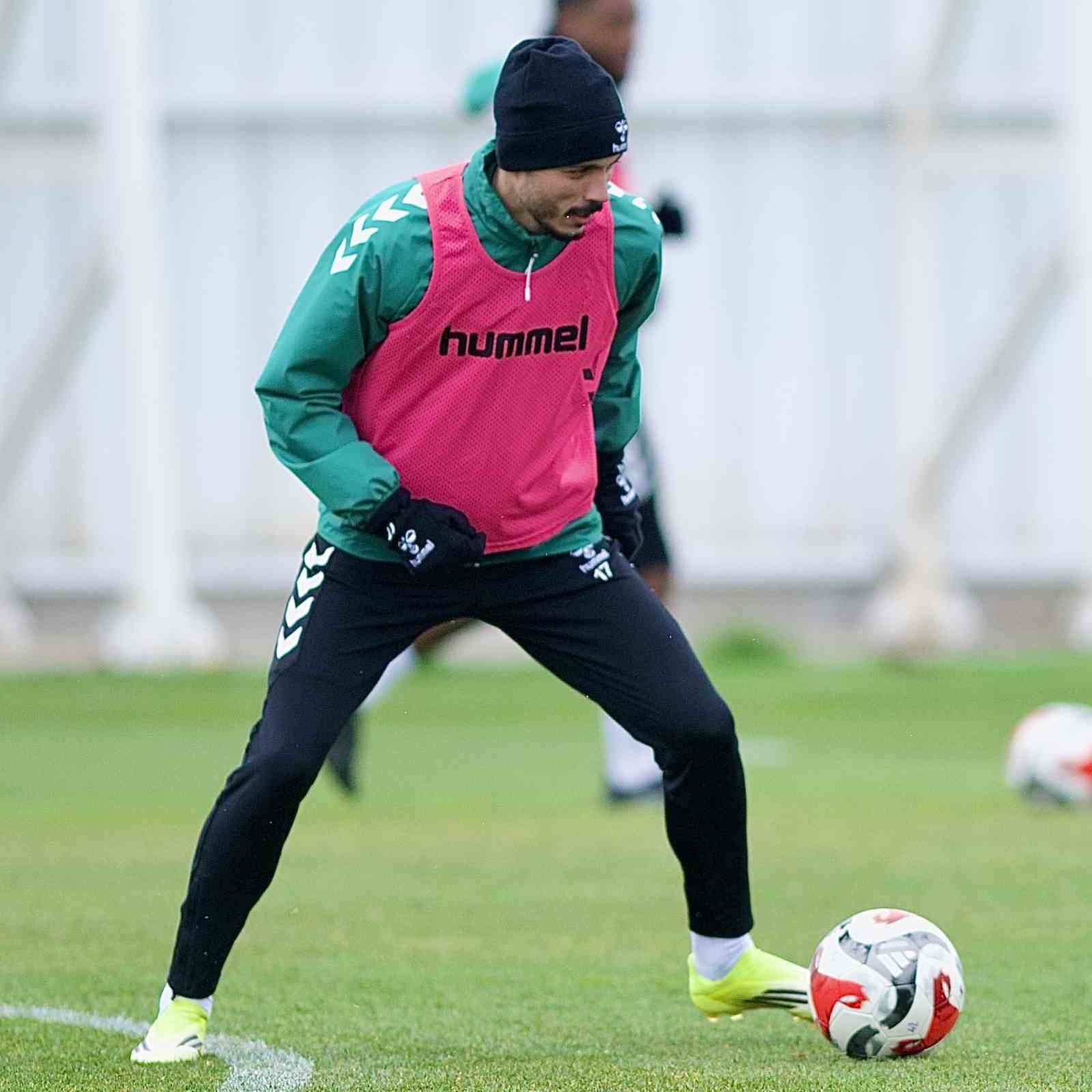 konyaspor basaksehir maci hazirliklarini surduruyor 1 Reg2aguE