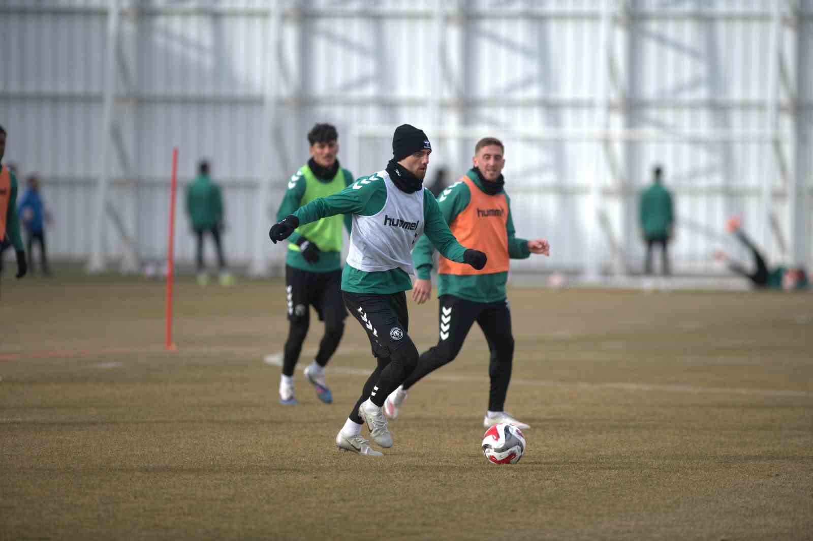 Konyaspor, Beşiktaş maçının hazırlıklarına başladı 4 konyaspor besiktas macinin hazirliklarina basladi 0 LNw2qzQk