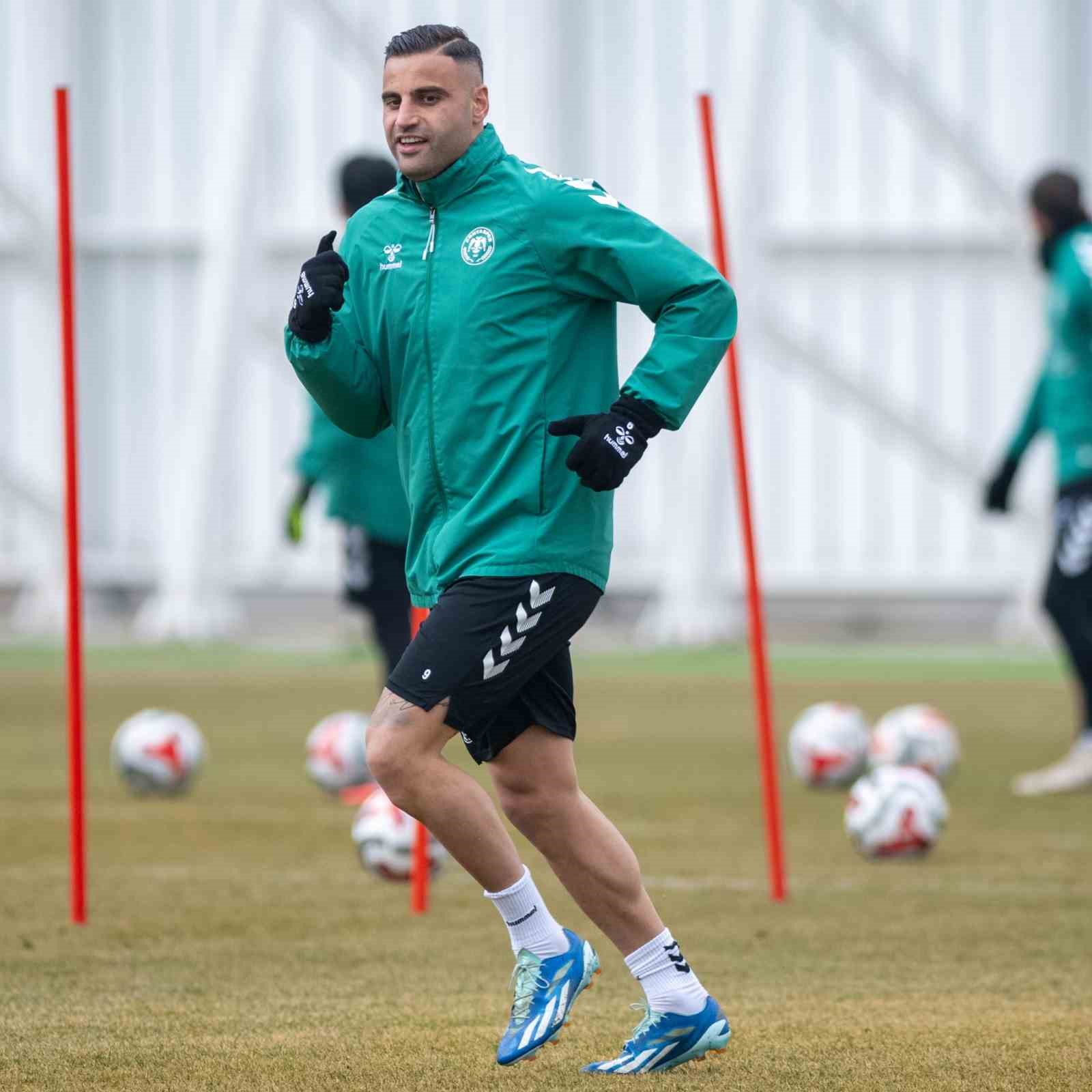 konyaspor besiktas macinin hazirliklarina devam ediyor 2 l6ZfWHgm