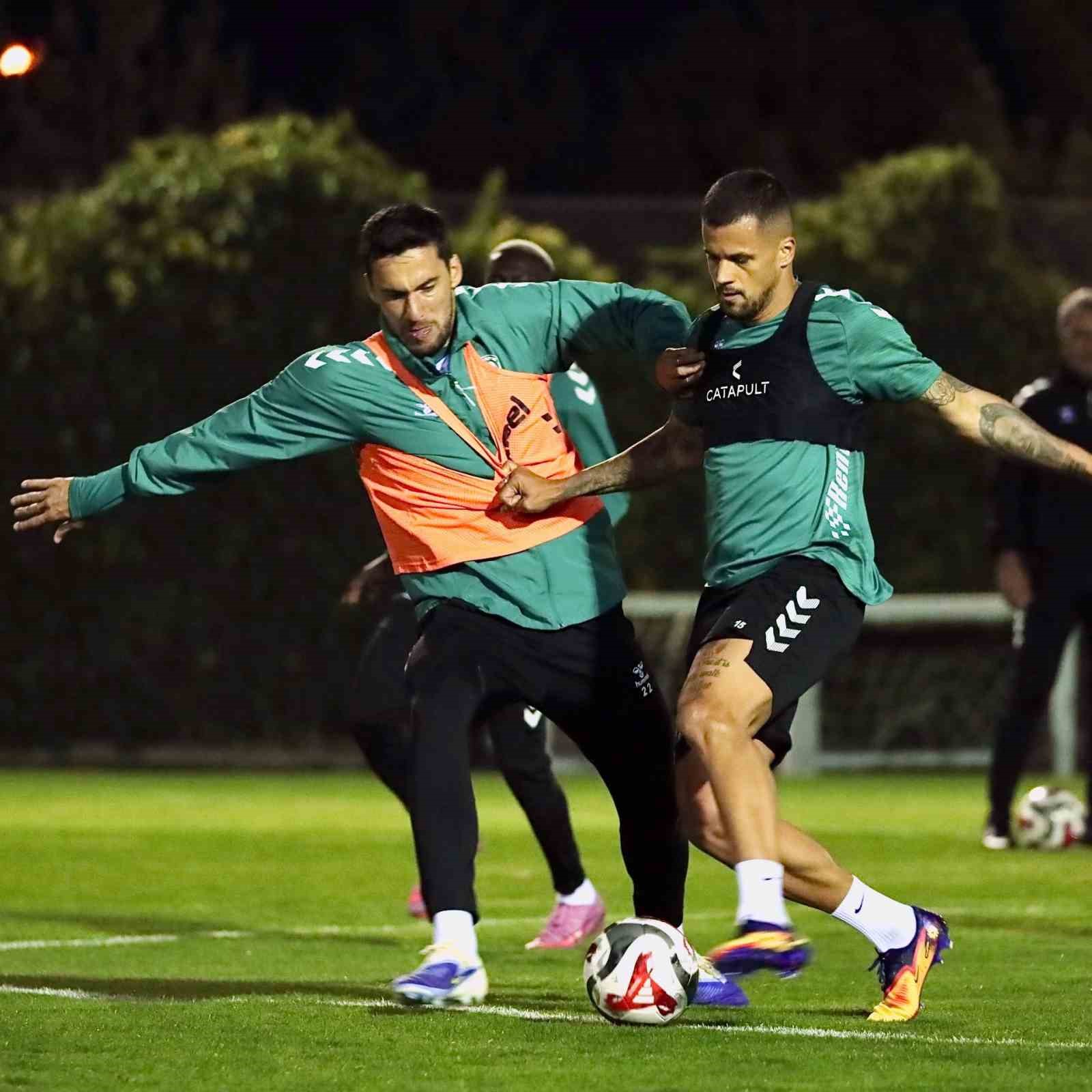 konyaspor besiktas macinin hazirliklarini surdurdu 0