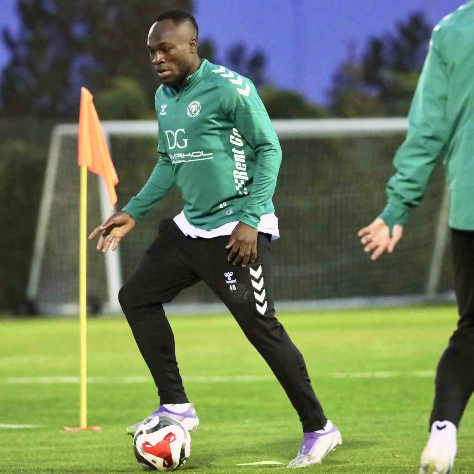 konyaspor besiktas macinin hazirliklarini surdurdu 1 9r1W1IZ5