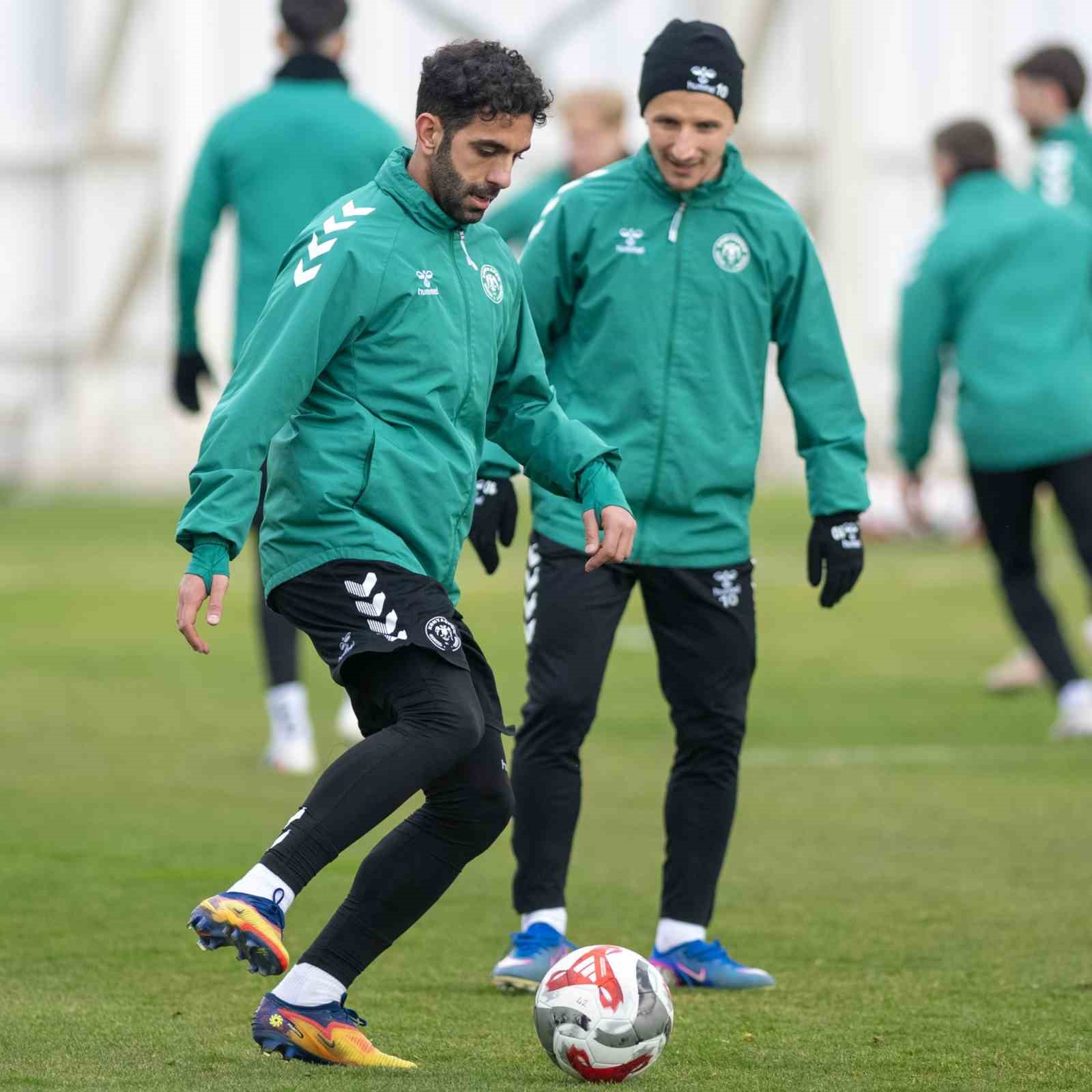 konyaspor besiktas macinin hazirliklarini tamamladi 0 zUXJvMwc