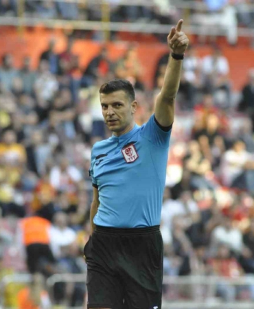 konyaspor-besiktas-macinin-vari-umit-ozturk-oldu-Mq1gyD29.jpg