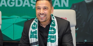 konyaspor-cagdas-atan-ile-15-yillik-sozlesme-imzaladi-J6D1UKk9.jpg