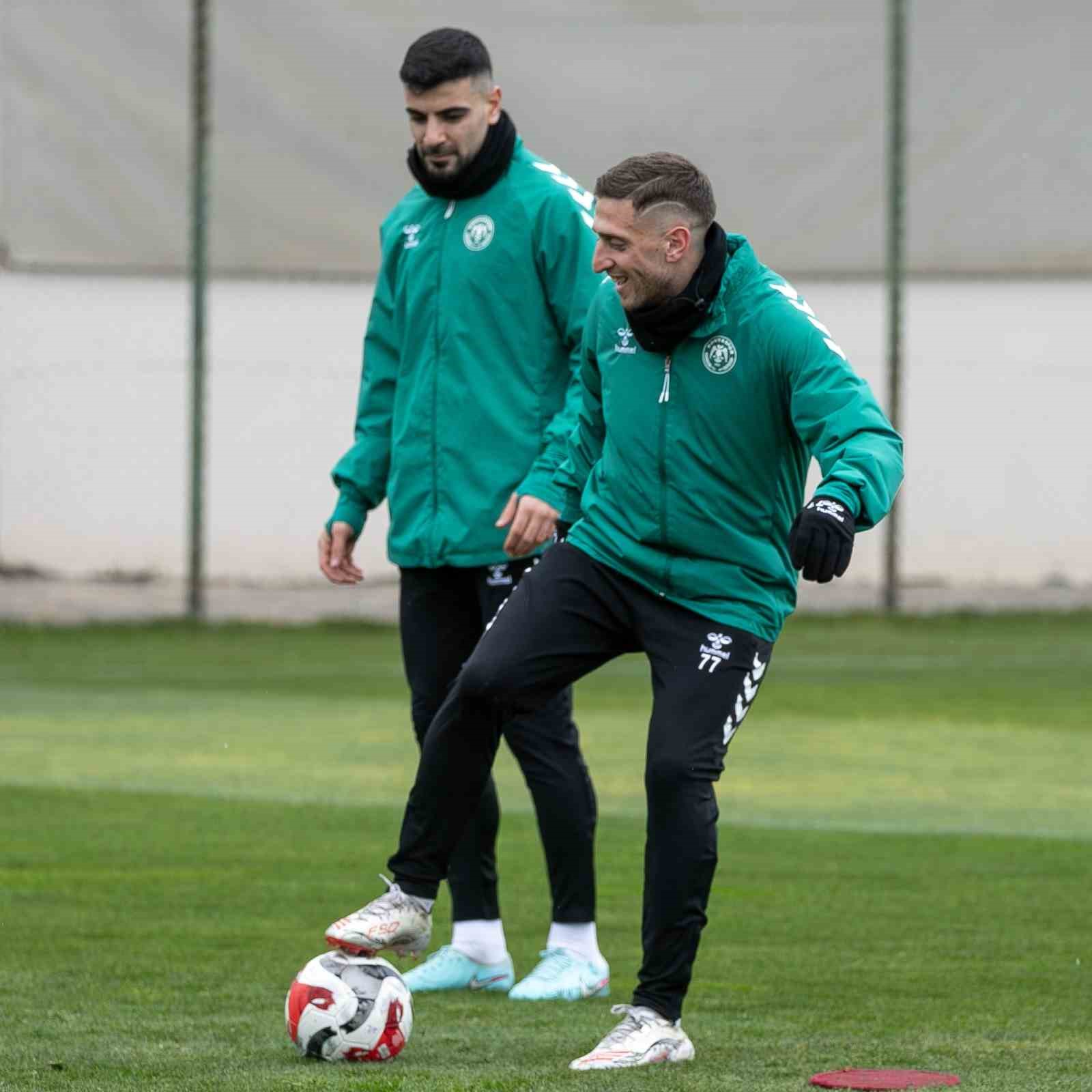 konyaspor corendon alanyaspor maci hazirliklarini tamamladi 2 IQ6AWOXv