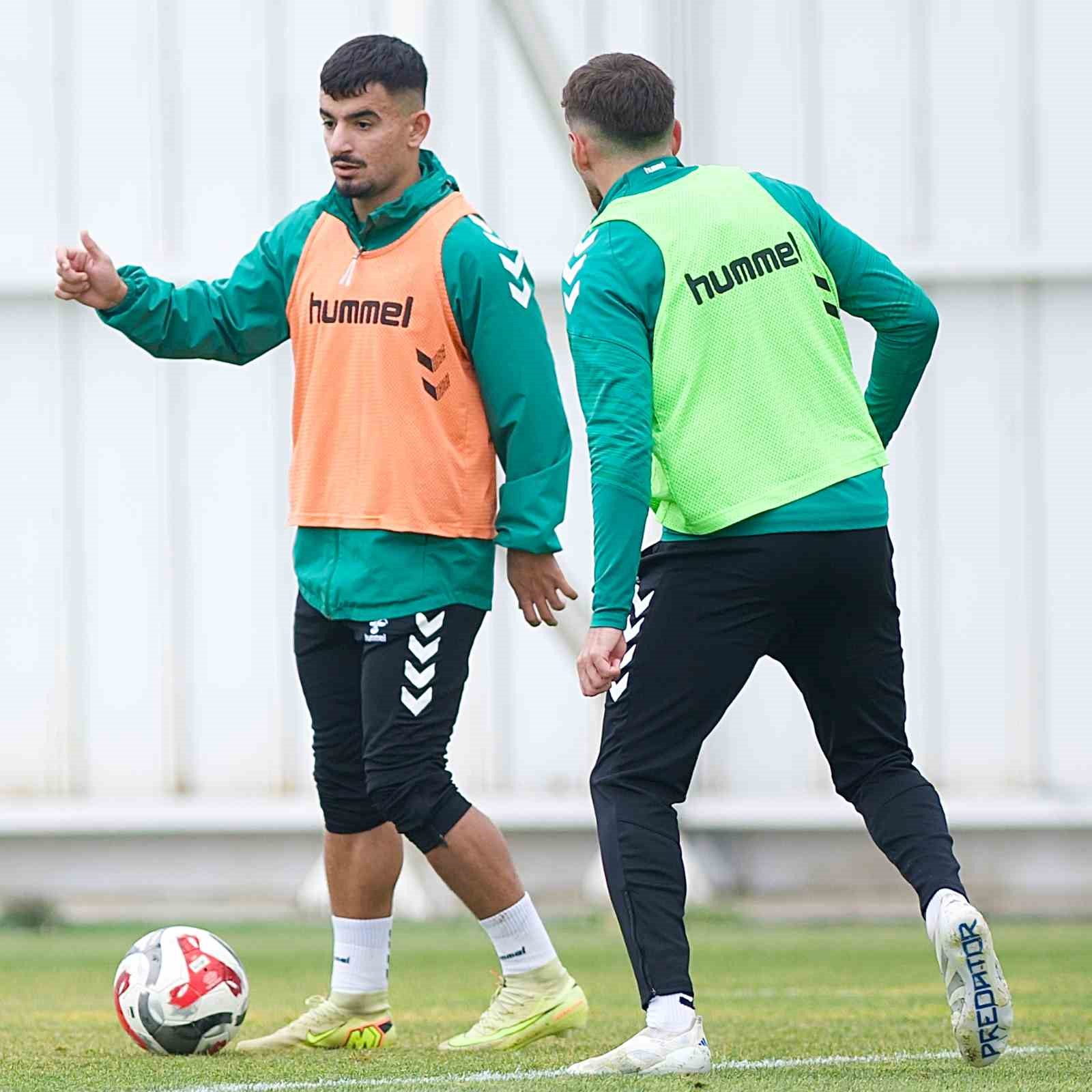 konyaspor fenerbahce macinin hazirliklarina basladi 1 wrTc5LTv