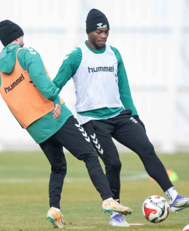 konyaspor-fenerbahce-macinin-hazirliklarina-basladi-vAKXNIlQ.jpg