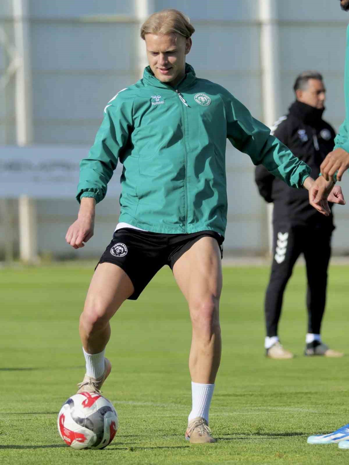 konyaspor fenerbahce macinin hazirliklarini tamamladi 2 veitutw9