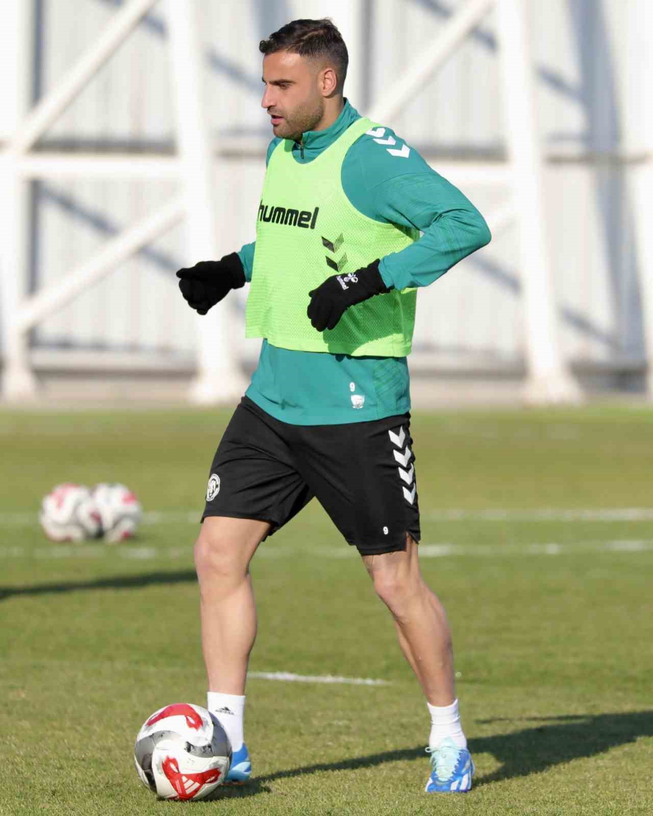 konyaspor galatasaray maci hazirliklarini surduruyor 1 6WQTCecA