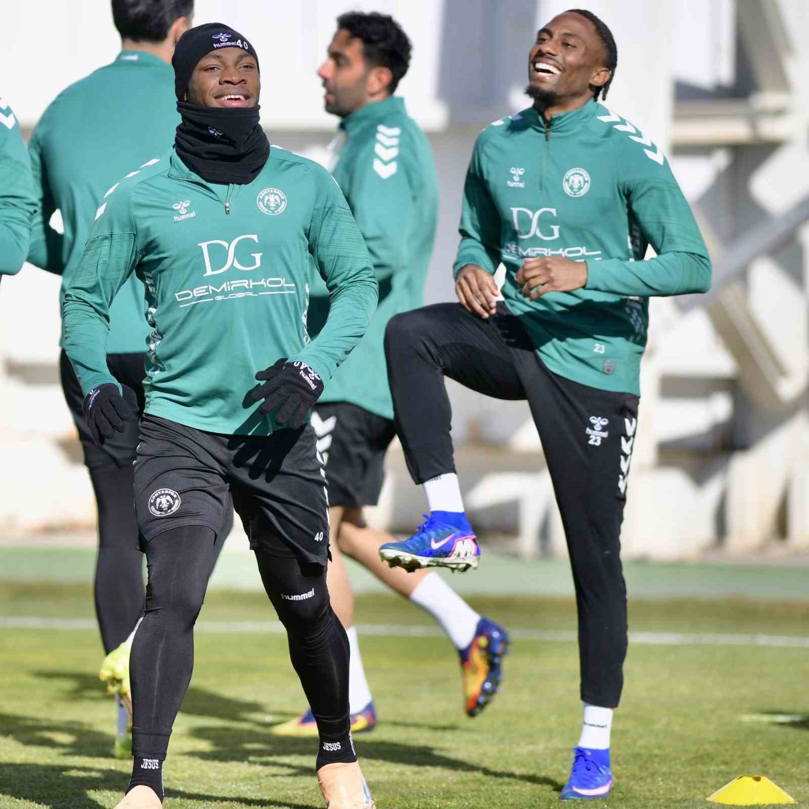 konyaspor kasimpasa maci hazirliklarini tamamladi 1 kybJ9GVe