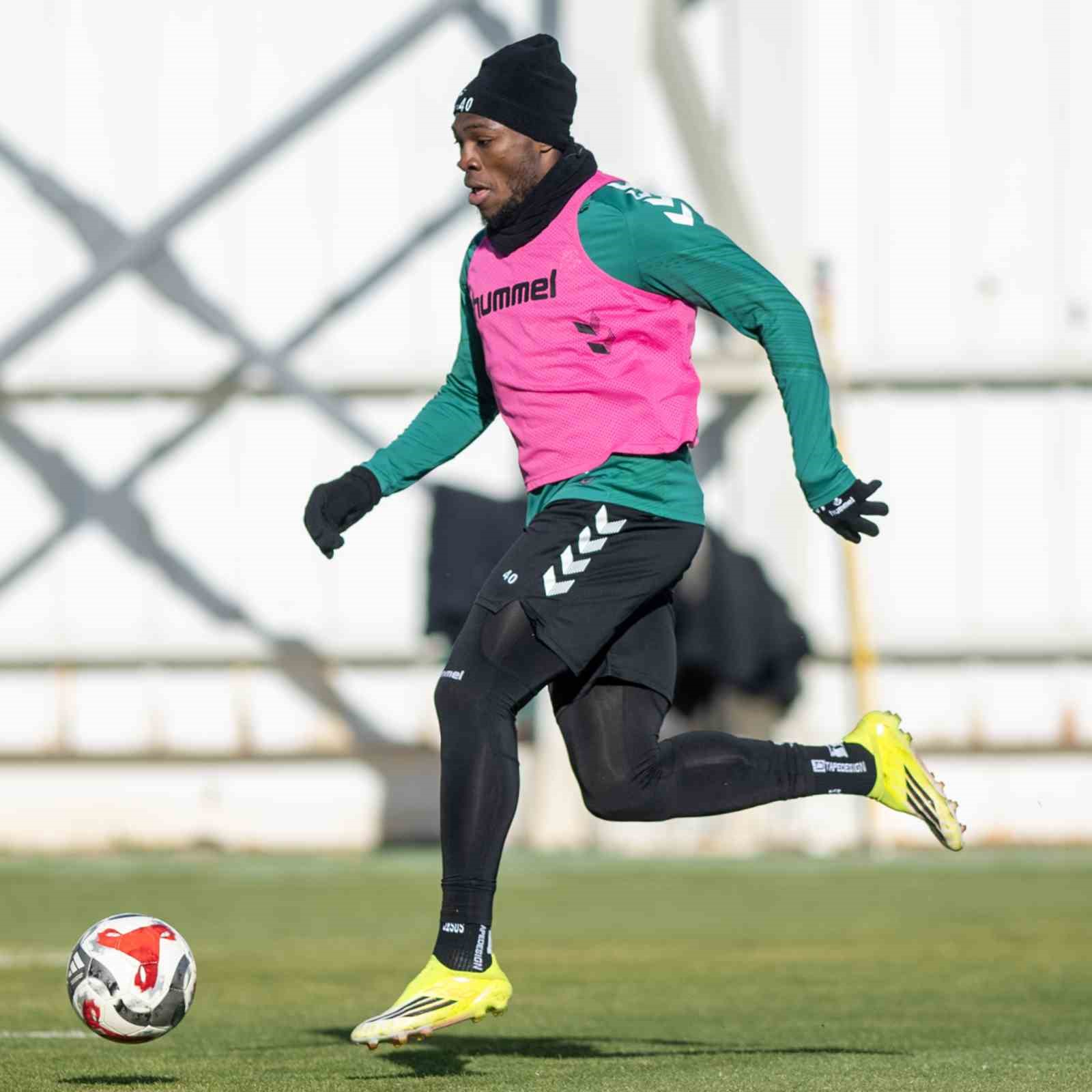 konyaspor kocaelispor maci hazirliklarina devam ediyor 0 nF1wkS6F