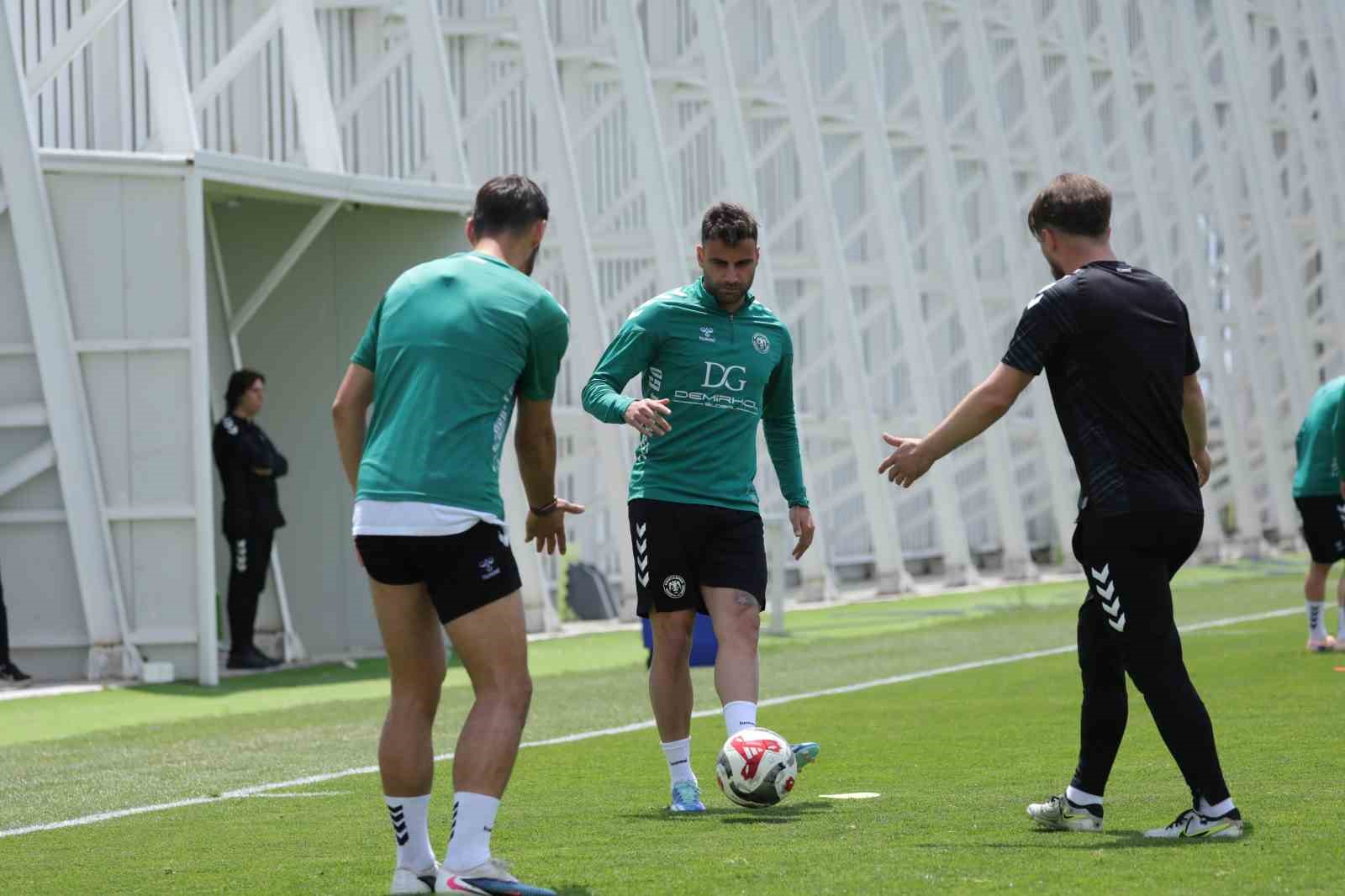 konyaspor trabzonspor maci hazirliklarini surdurdu 1 NjyQgkVU