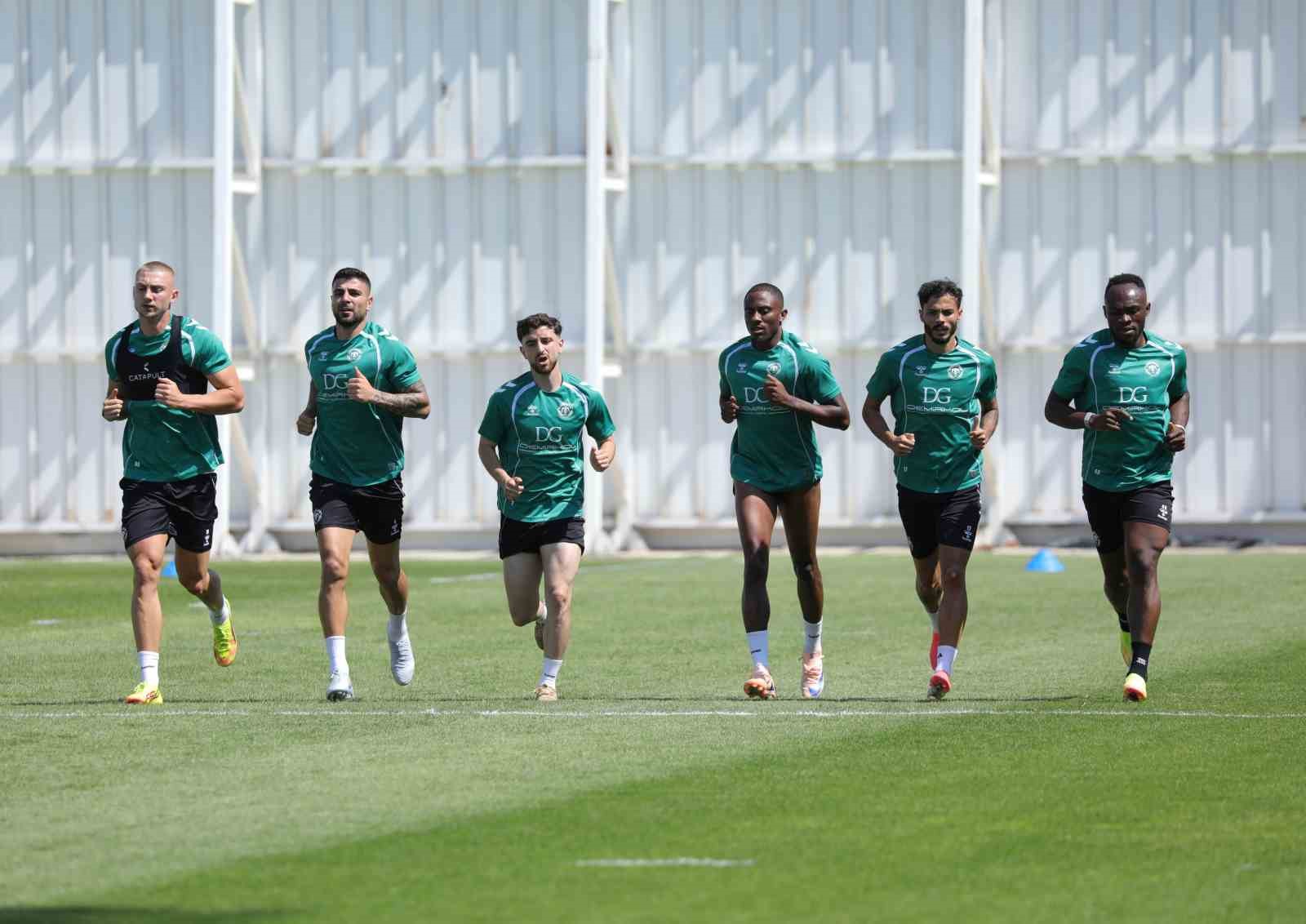 konyaspor yeni sezon hazirliklarina devam ediyor 1 7FCDAyAl