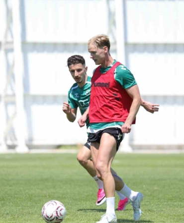 konyaspor-yeni-sezon-hazirliklarina-devam-ediyor-4fpf1Pug.jpg