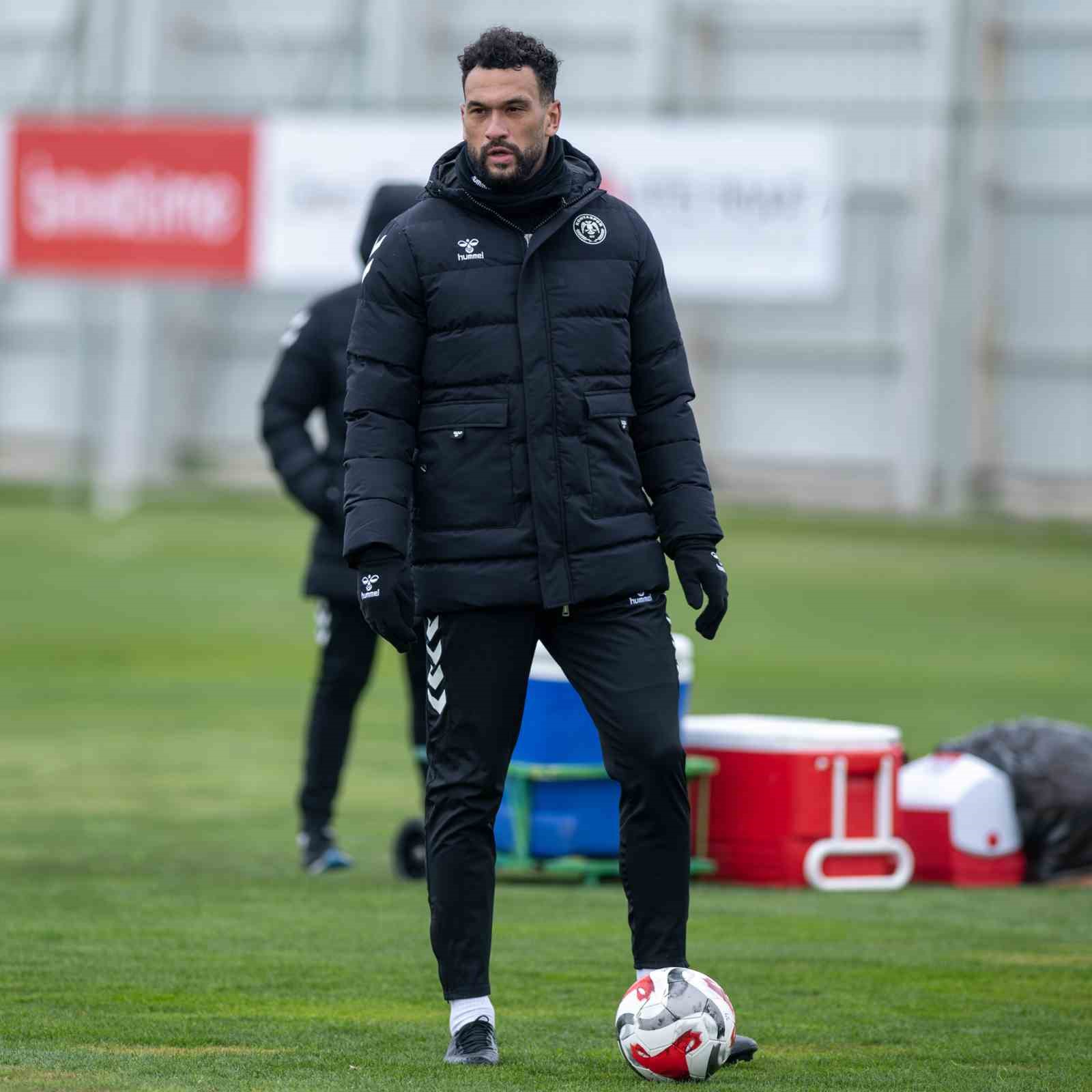 konyasporda steven caulker ilhan palutun ekibine dahil oldu 1 Z8yd7HUP