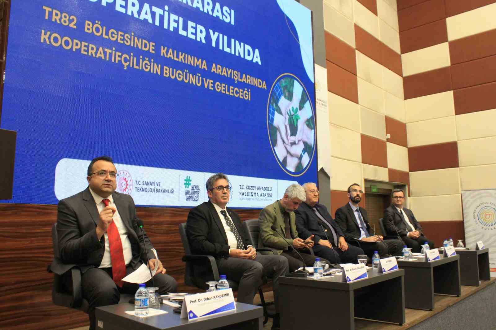kooperatifciligin bugunu ve gelecegi kastamonuda masaya yatirildi 0 LpmbfXeu