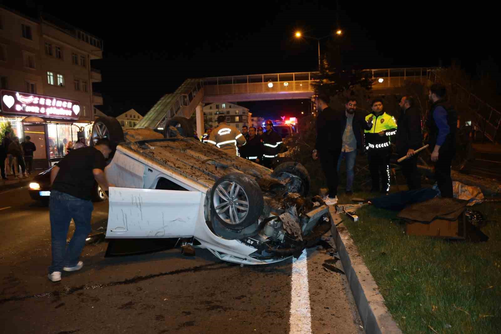 kopege carpmamak icin manevra yapinca takla atti 2 yarali 3 waw6INtL